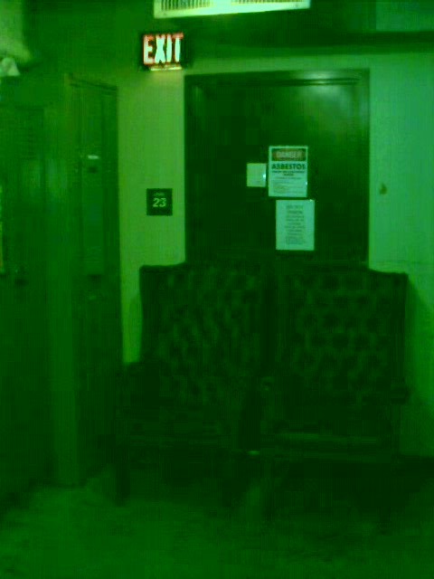 MENS LOCKER